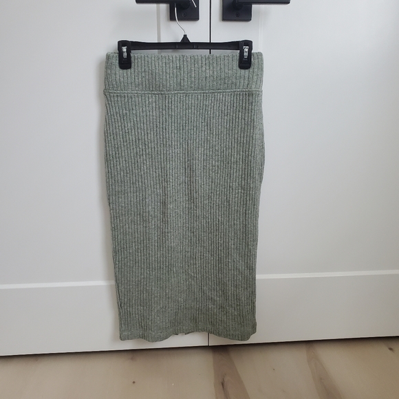 LOFT ribbed pencil skirt - Picture 1 of 2